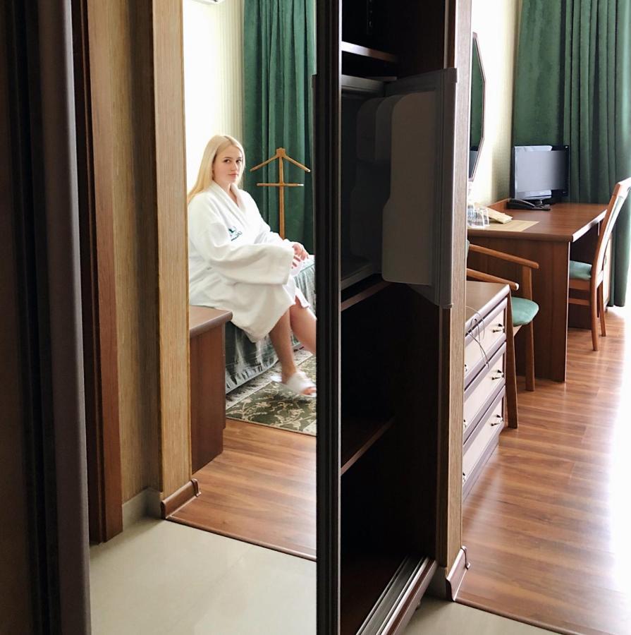 Hermes Resort Hotel With Medical Treatment Truskavets Dış mekan fotoğraf