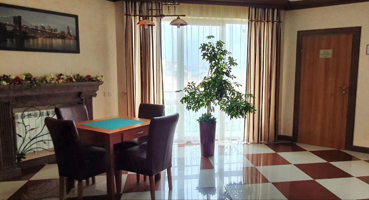 Hermes Resort Hotel With Medical Treatment Truskavets Dış mekan fotoğraf