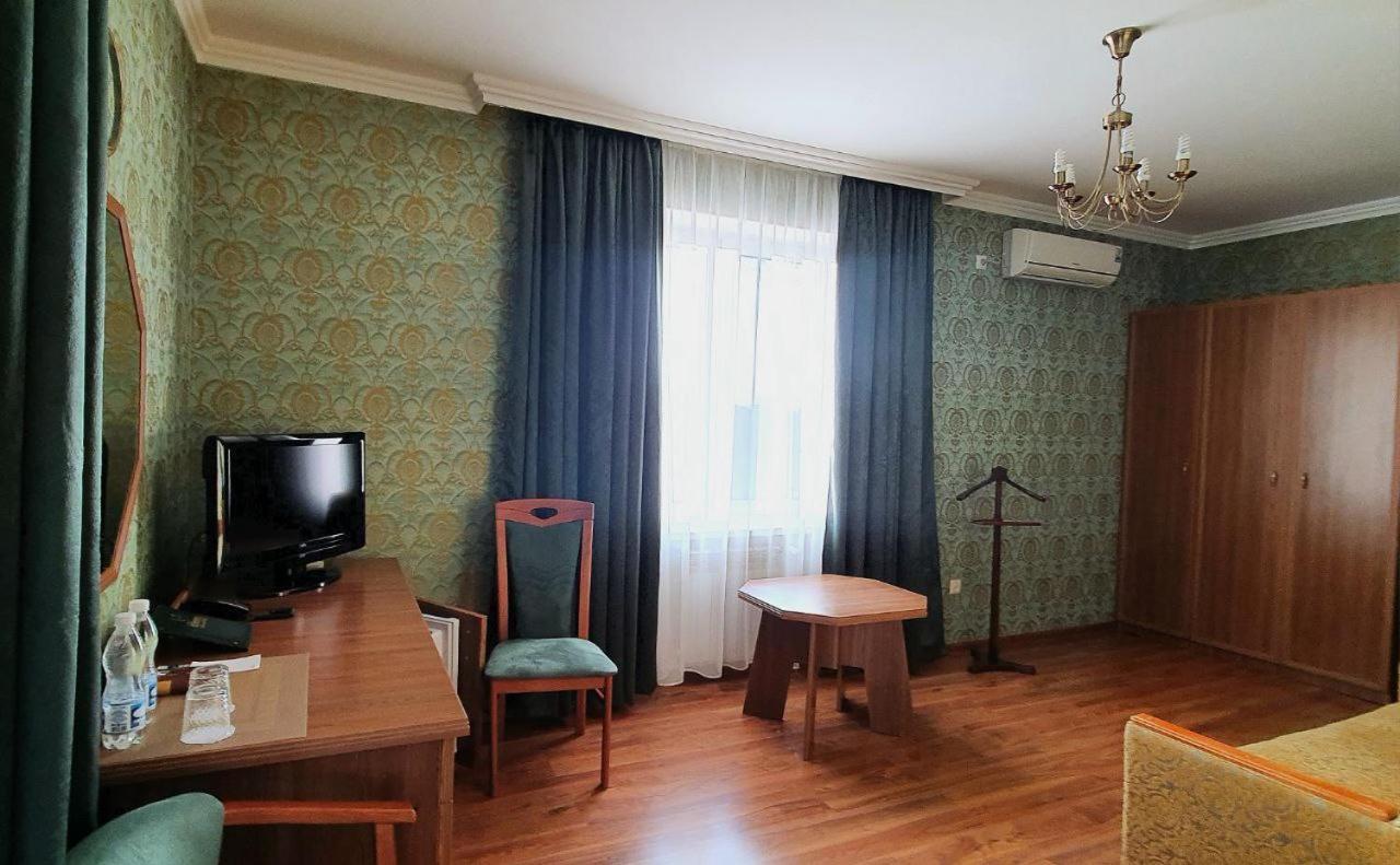 Hermes Resort Hotel With Medical Treatment Truskavets Dış mekan fotoğraf