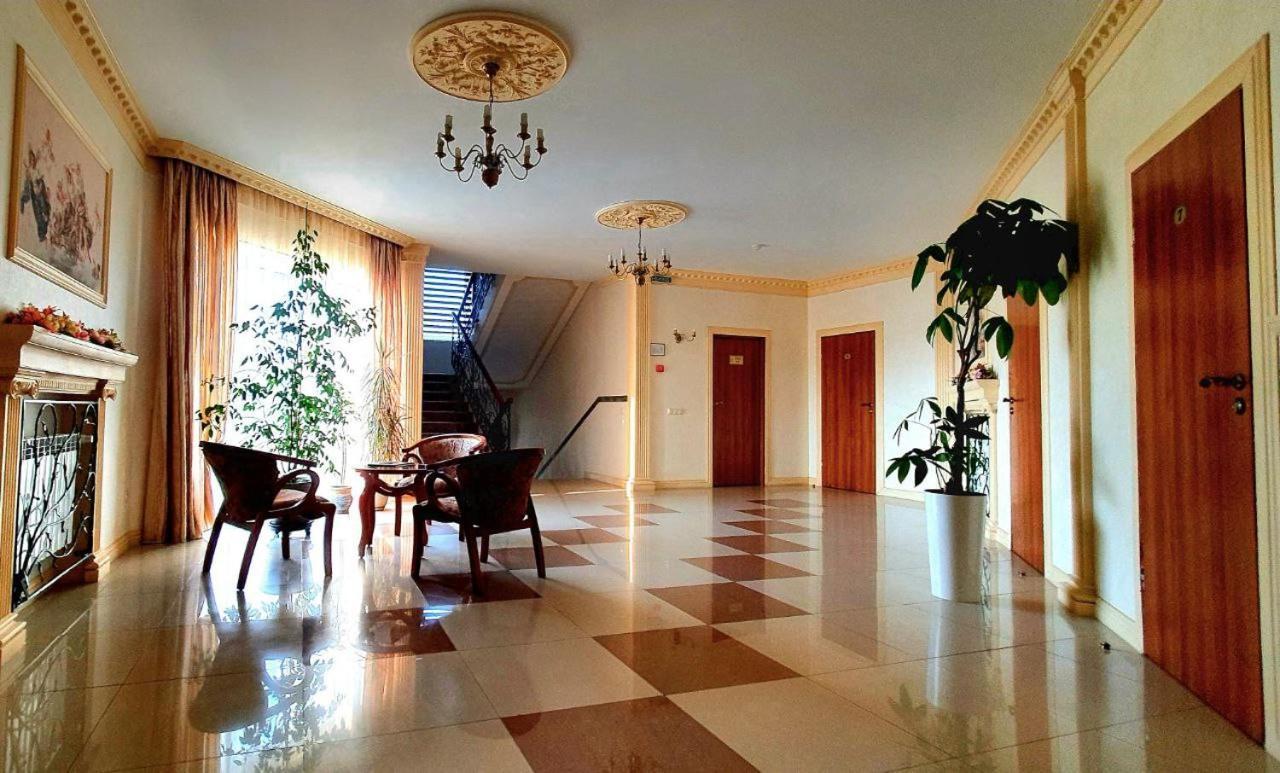 Hermes Resort Hotel With Medical Treatment Truskavets Dış mekan fotoğraf