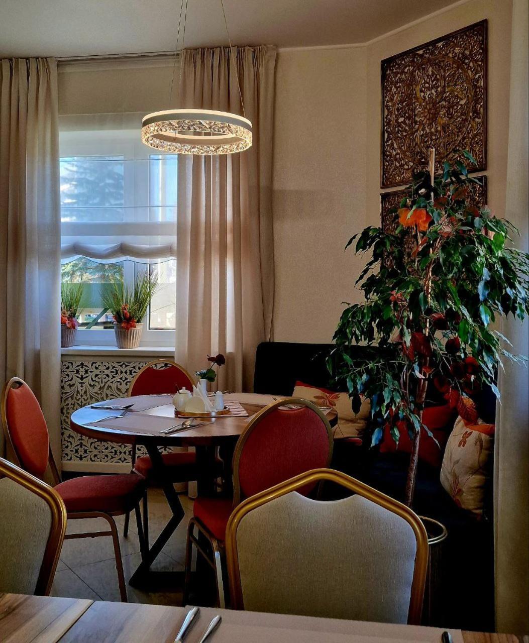 Hermes Resort Hotel With Medical Treatment Truskavets Dış mekan fotoğraf