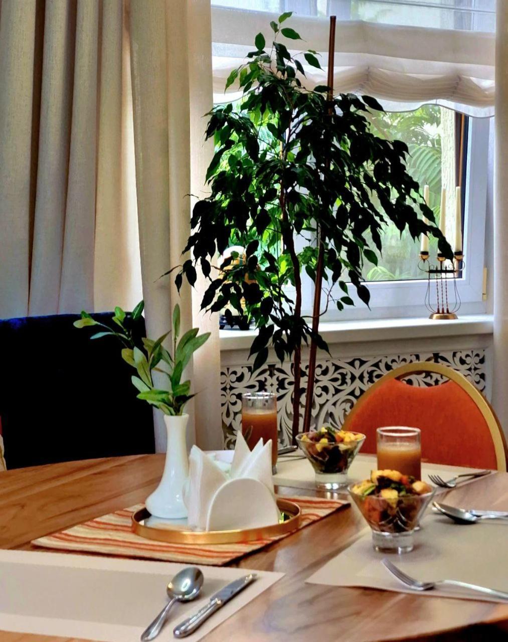 Hermes Resort Hotel With Medical Treatment Truskavets Dış mekan fotoğraf